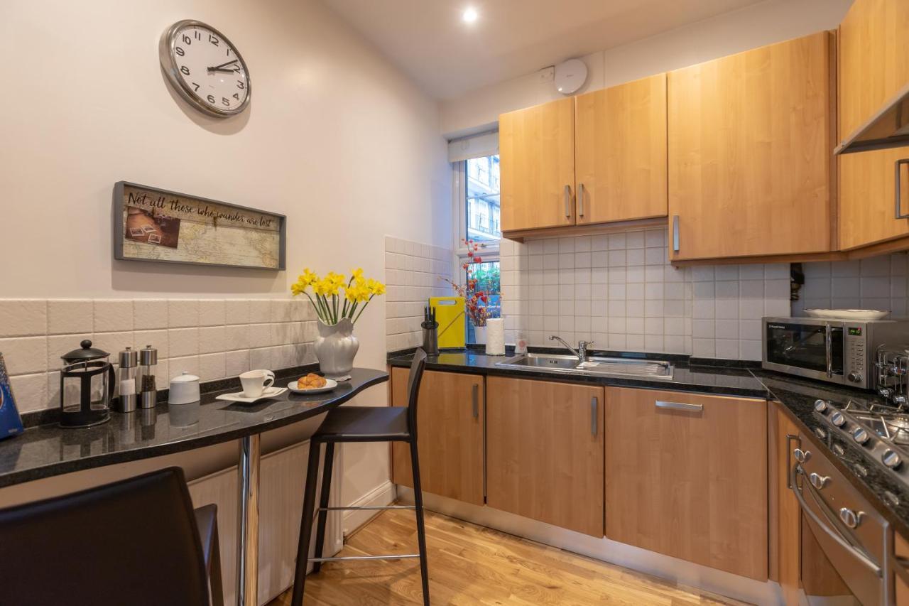 לונדון The Wanderlust - 1 Bedroom Apartment L Sleeps 4 With Sofa Bed L Prime Location Plus Free Wifi L Perfect For Business & Leisure Travelers L 15Percent Off Weekly & 20Percent Off Monthly Stays! מראה חיצוני תמונה