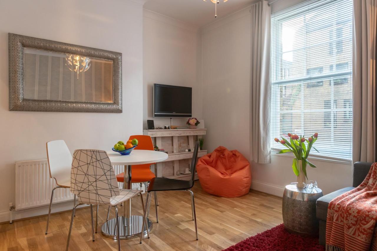 לונדון The Wanderlust - 1 Bedroom Apartment L Sleeps 4 With Sofa Bed L Prime Location Plus Free Wifi L Perfect For Business & Leisure Travelers L 15Percent Off Weekly & 20Percent Off Monthly Stays! מראה חיצוני תמונה