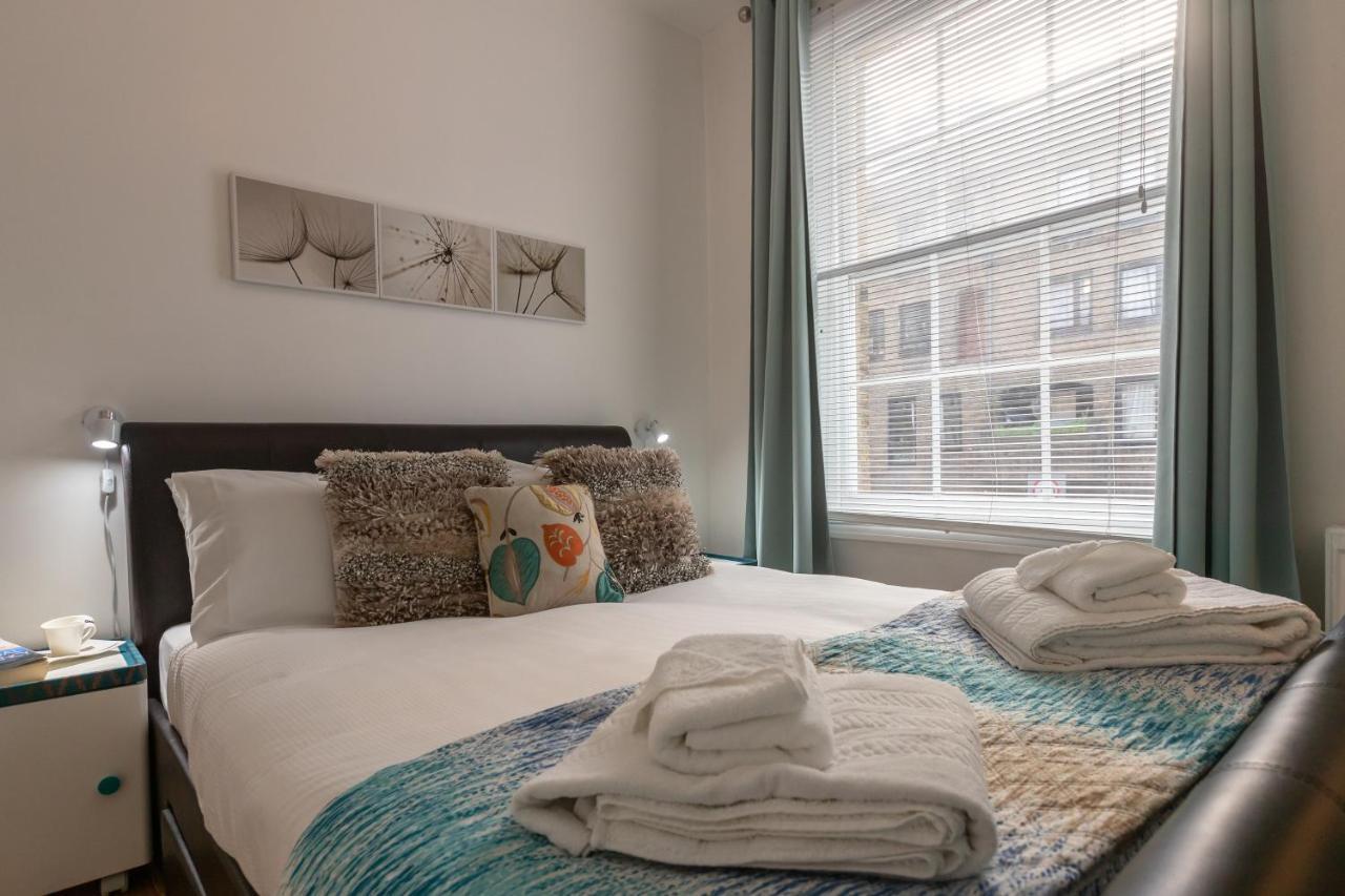 לונדון The Wanderlust - 1 Bedroom Apartment L Sleeps 4 With Sofa Bed L Prime Location Plus Free Wifi L Perfect For Business & Leisure Travelers L 15Percent Off Weekly & 20Percent Off Monthly Stays! מראה חיצוני תמונה